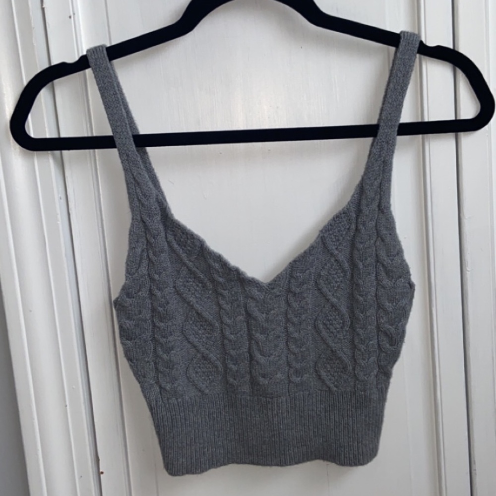 crop top sweater